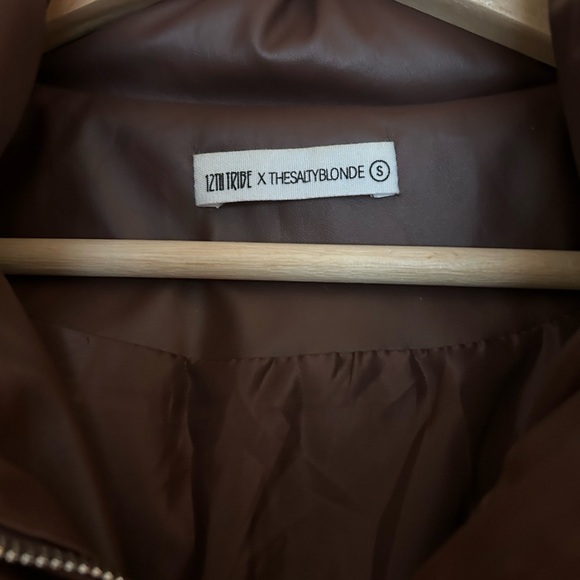 Cropped Puffer Coat - Picture 3 of 3